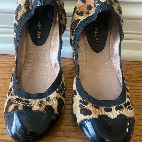 ANTONIO MELANI Shoes - Antonio Melani Leopard Flats